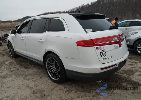 2010 Lincoln Mkt Ecoboost z USA, uszkodzony, nr VIN 2LMHJ5AT1ABJ03580